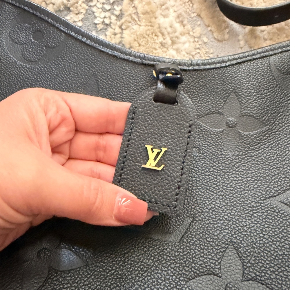 Louis Vuitton Carryall PM - Black - Picture 6 of 12